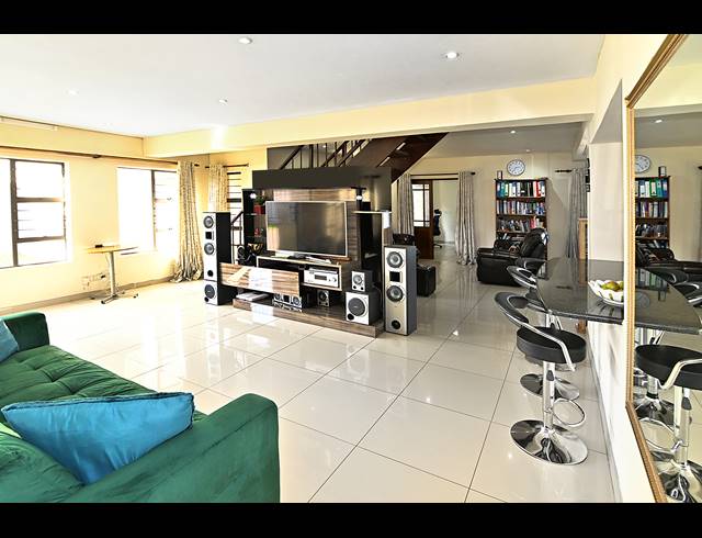 4 BEDROOM CLUSTER FOR SALE IN COUNTRY VIEW